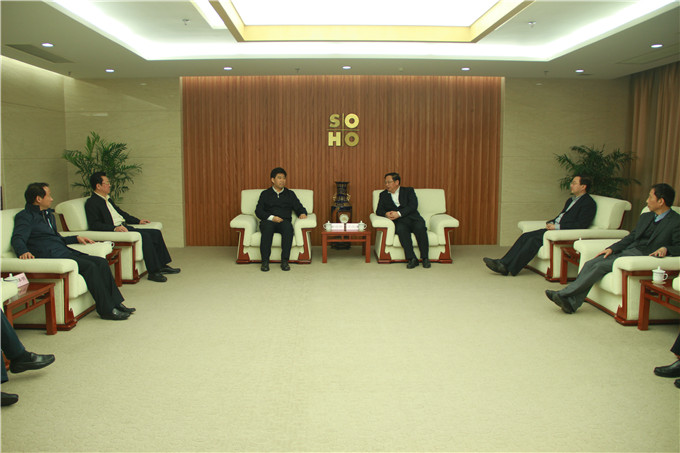 淮安市長曲福田、市政協(xié)主席王維凱到蘇豪控股集團(tuán)考察調(diào)研